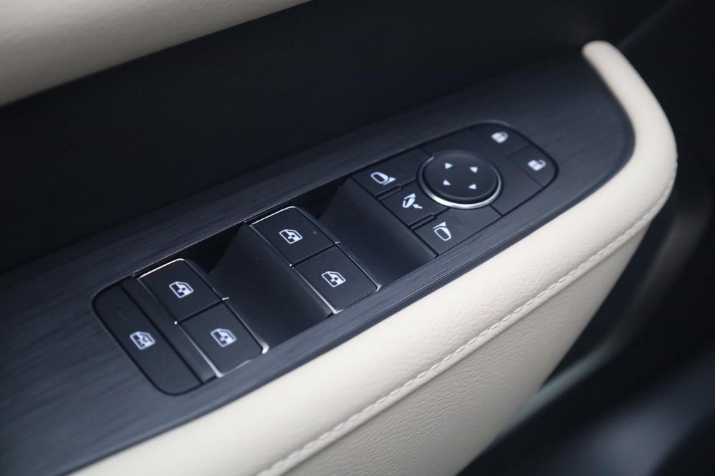 New 2026 Nissan Armada Platinum AWD/4WD image 11