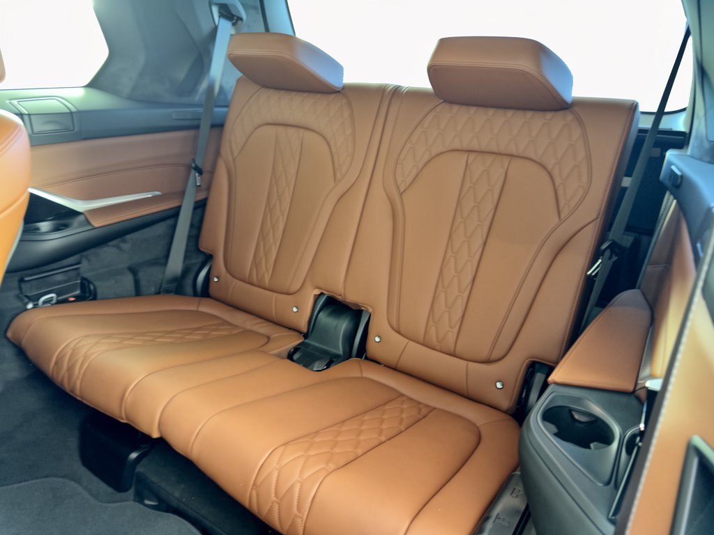 New 2027 BMW X7 M60i AWD/4WD image 31