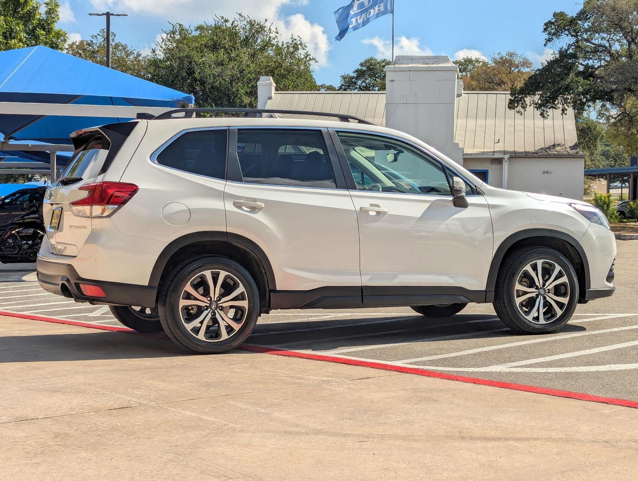 Used 2024 Subaru Forester Limited image 4