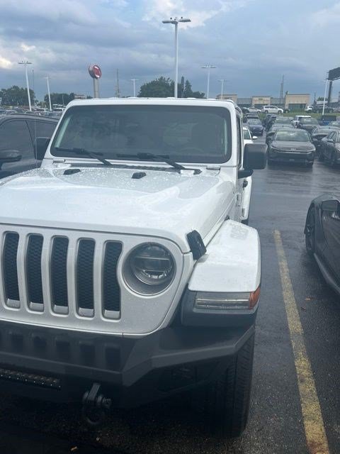 Used 2018 Jeep Wrangler Unlimited Sahara AWD/4WD image 4