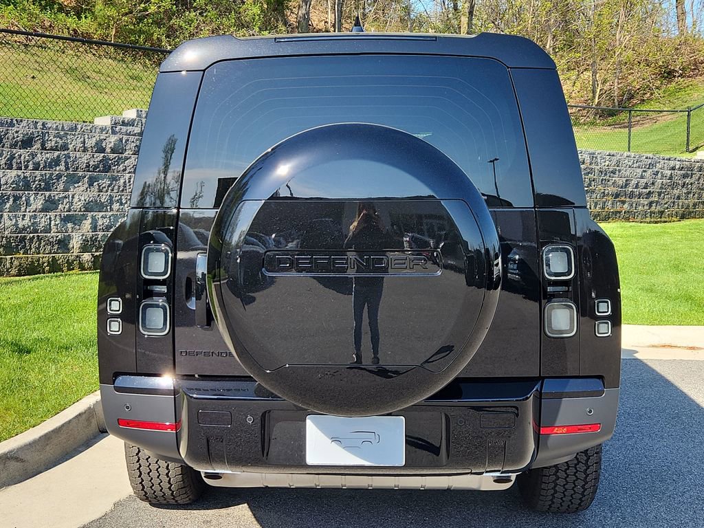 New 2026 Land Rover Defender 130 S image 7