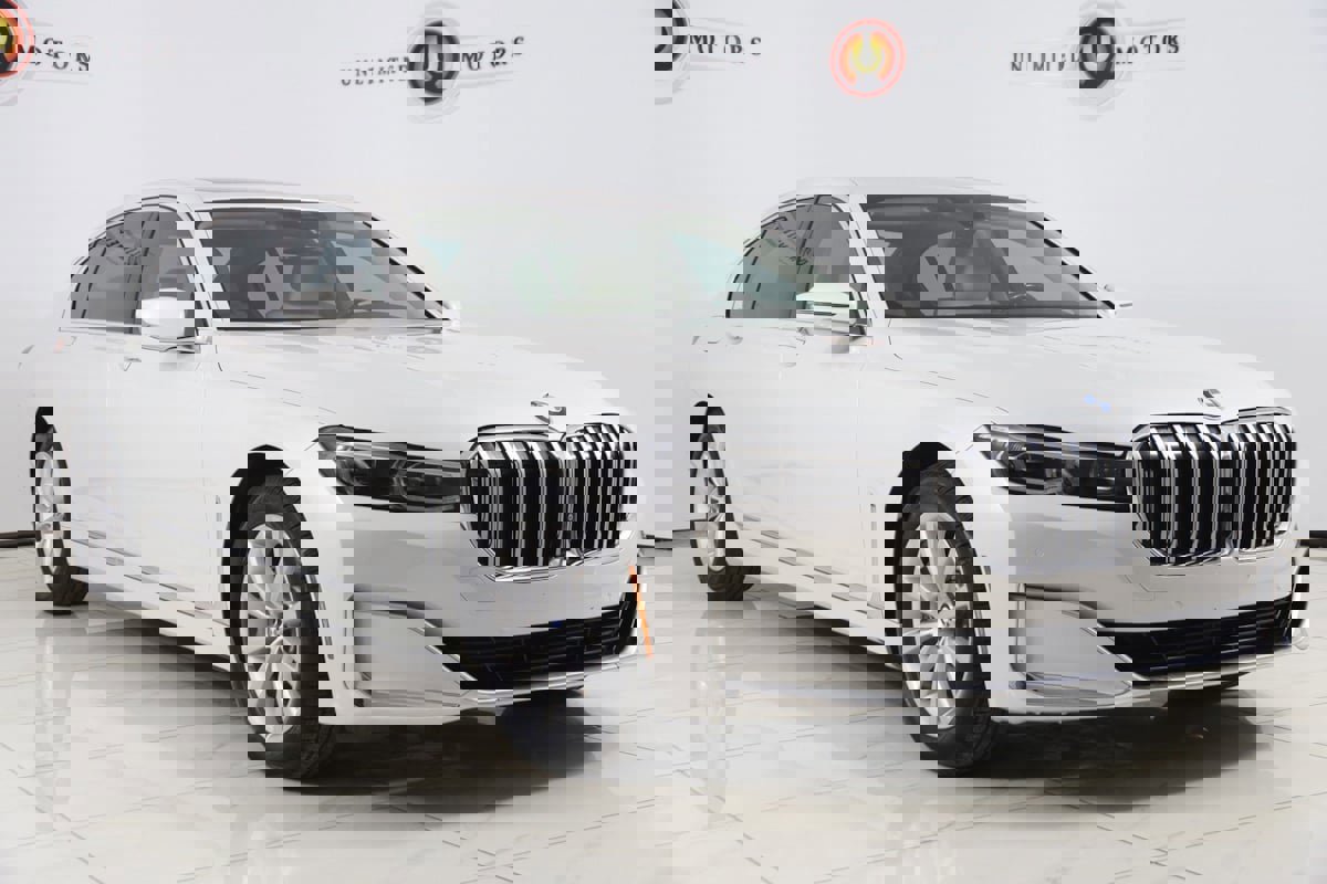 Used 2020 BMW 740i xDrive w/ Cold Weather Package image 25