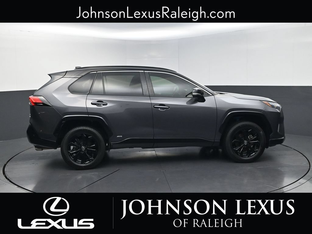 Used 2022 Toyota RAV4 XSE AWD/4WD image 6