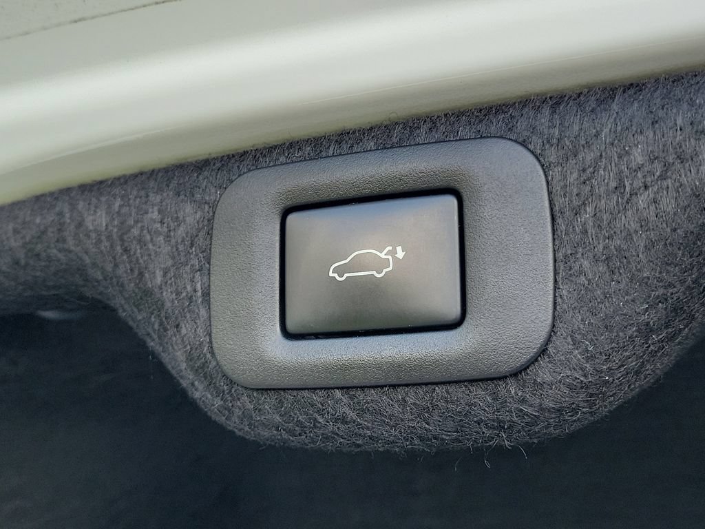 Used 2023 Lexus ES 350 F Sport w/ Accessory Package (Z2) FWD image 9