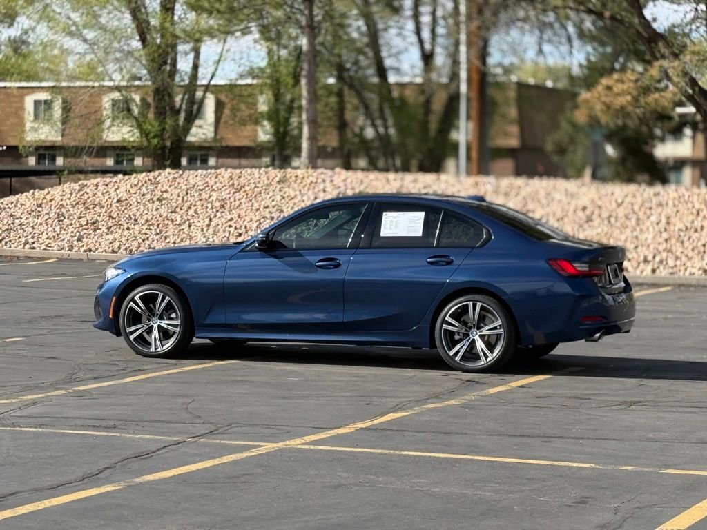 Used 2023 BMW 330i xDrive Sedan w/ Premium Package image 7