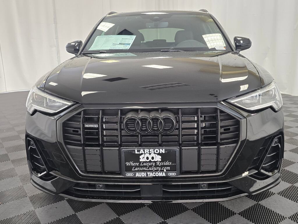New 2025 Audi Q3 2.0T Premium image 9