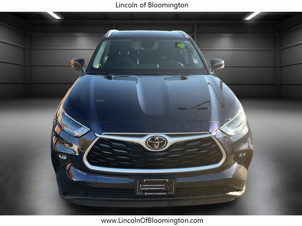 Used 2022 Toyota Highlander XLE image 8