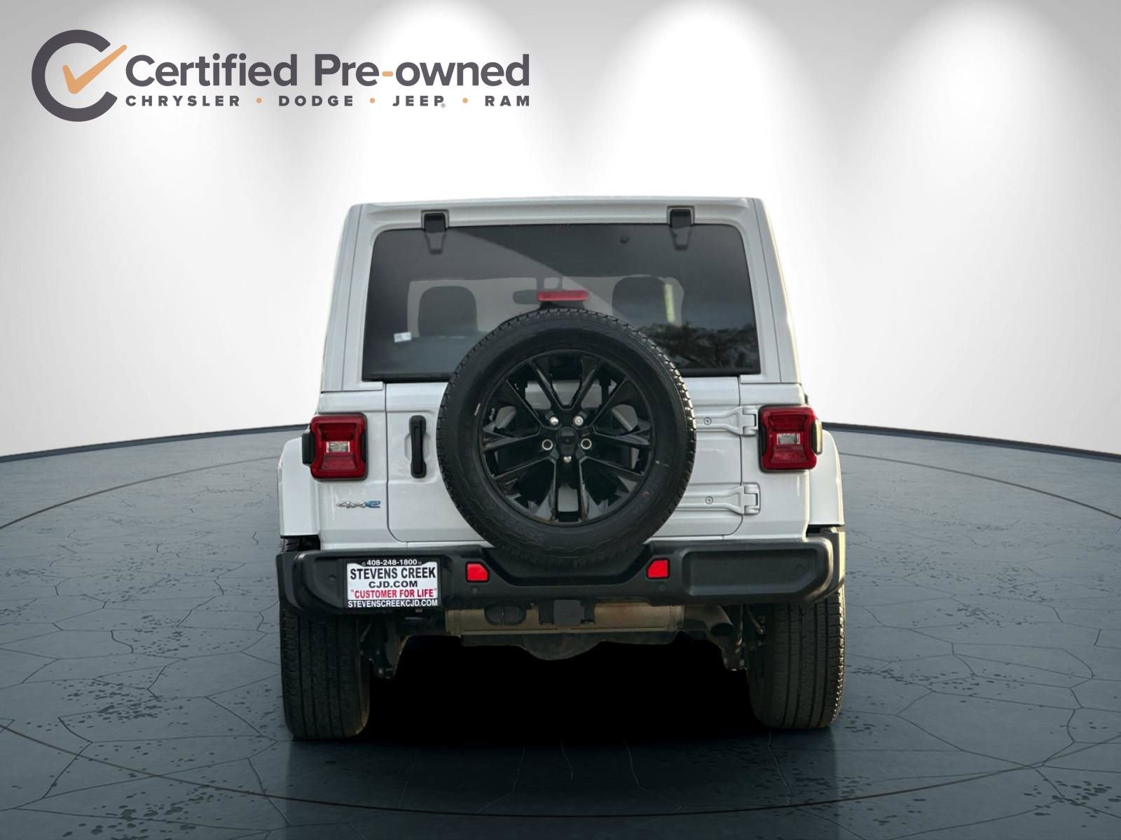 Used 2021 Jeep Wrangler Unlimited Sahara w/ Cold Weather Group image 5