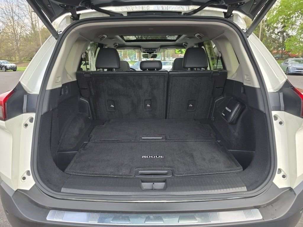 Used 2023 Nissan Rogue Platinum w/ Platinum Premium Package AWD/4WD image 16