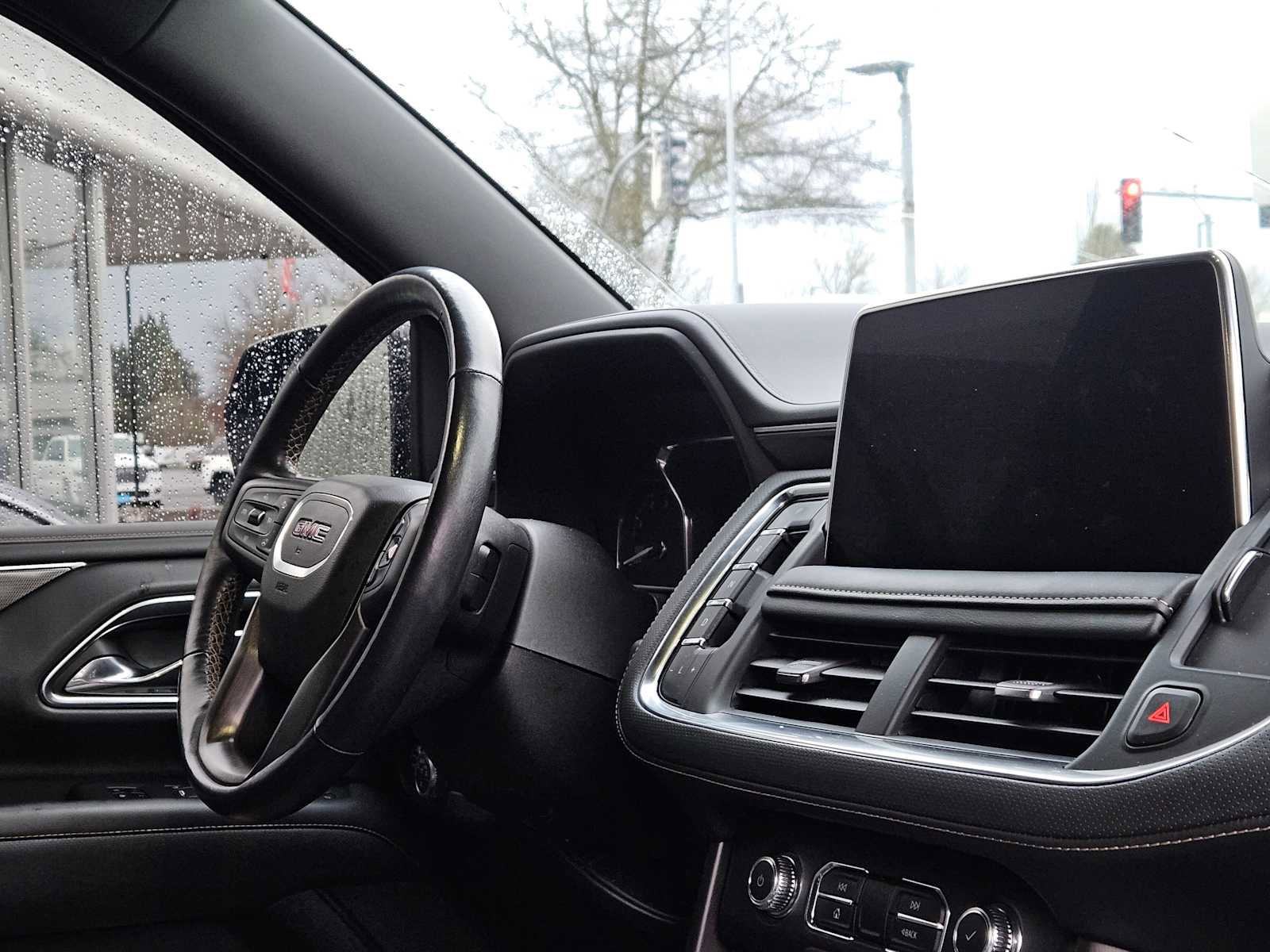 Used 2021 GMC Yukon AT4 image 8