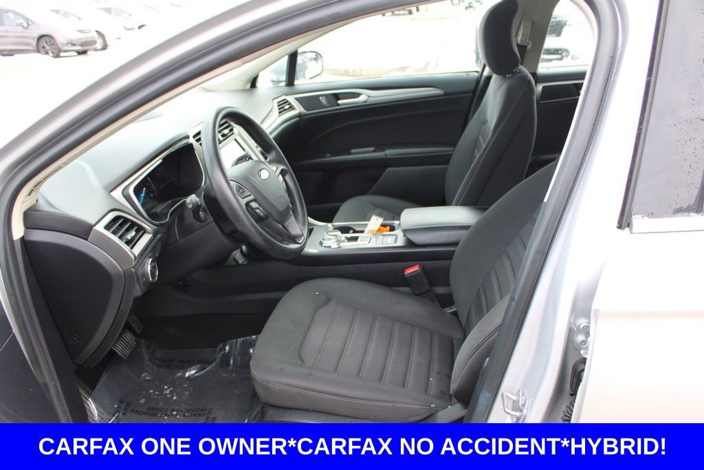 Used 2019 Ford Fusion SE image 16