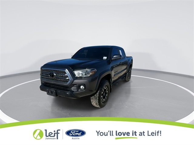 Used 2017 Toyota Tacoma TRD Off-Road image 4