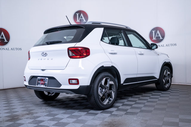 New 2026 Hyundai Venue SEL FWD image 6