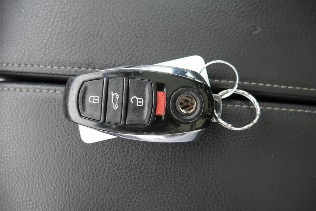 Used 2017 Volkswagen Touareg Wolfsburg Edition image 27