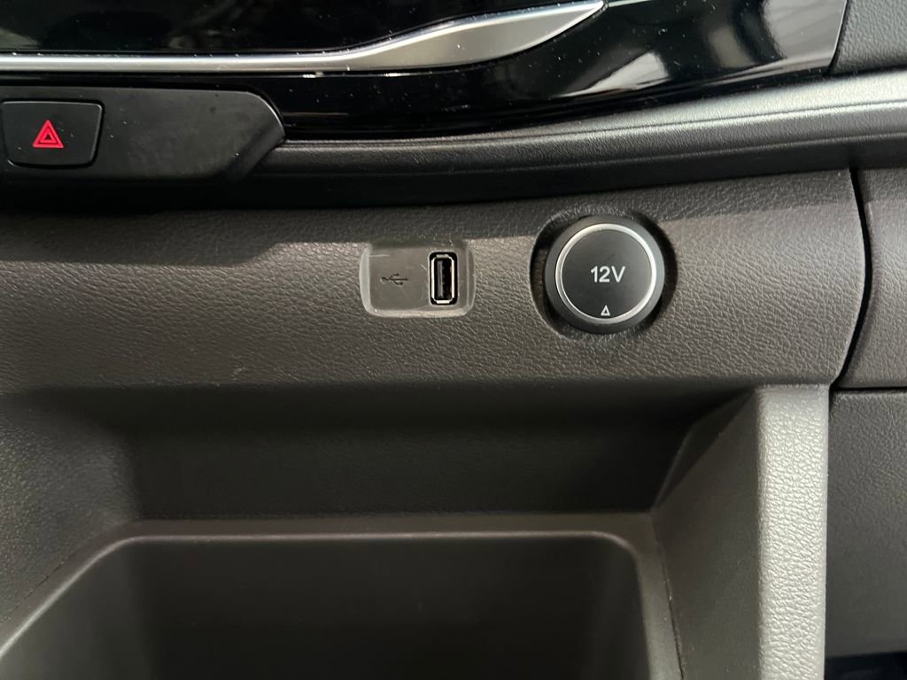 Used 2023 Ford Transit 350 XLT image 35