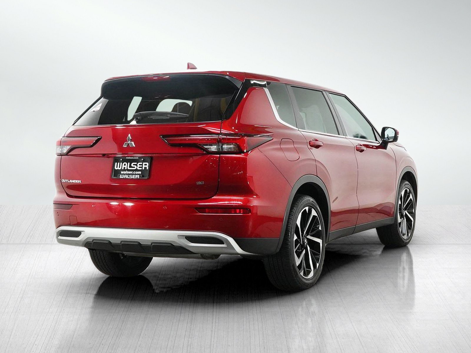 Used 2023 Mitsubishi Outlander SE AWD/4WD image 5