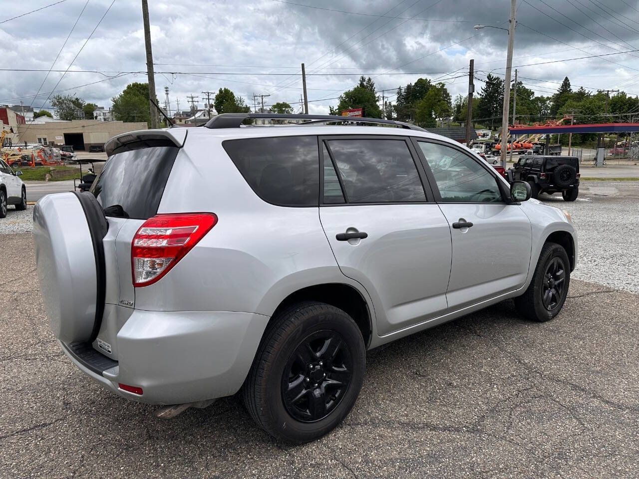 Used 2012 Toyota RAV4 4WD w/ Value Pkg image 3