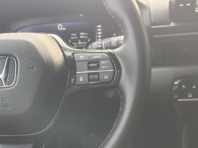 Used 2025 Honda Pilot Black Edition image 29
