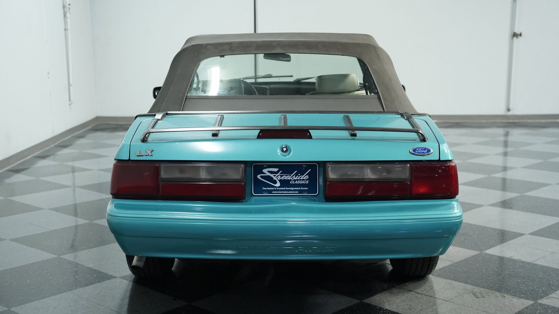 Used 1992 Ford Mustang LX image 9