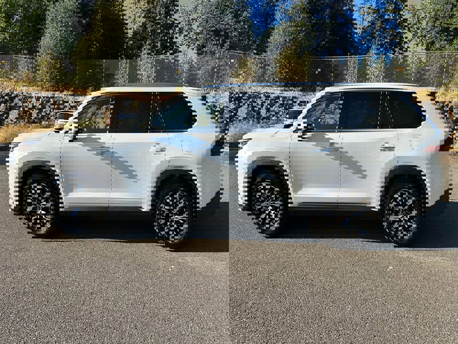 Used 2025 Toyota Grand Highlander AWD Hybrid image 2