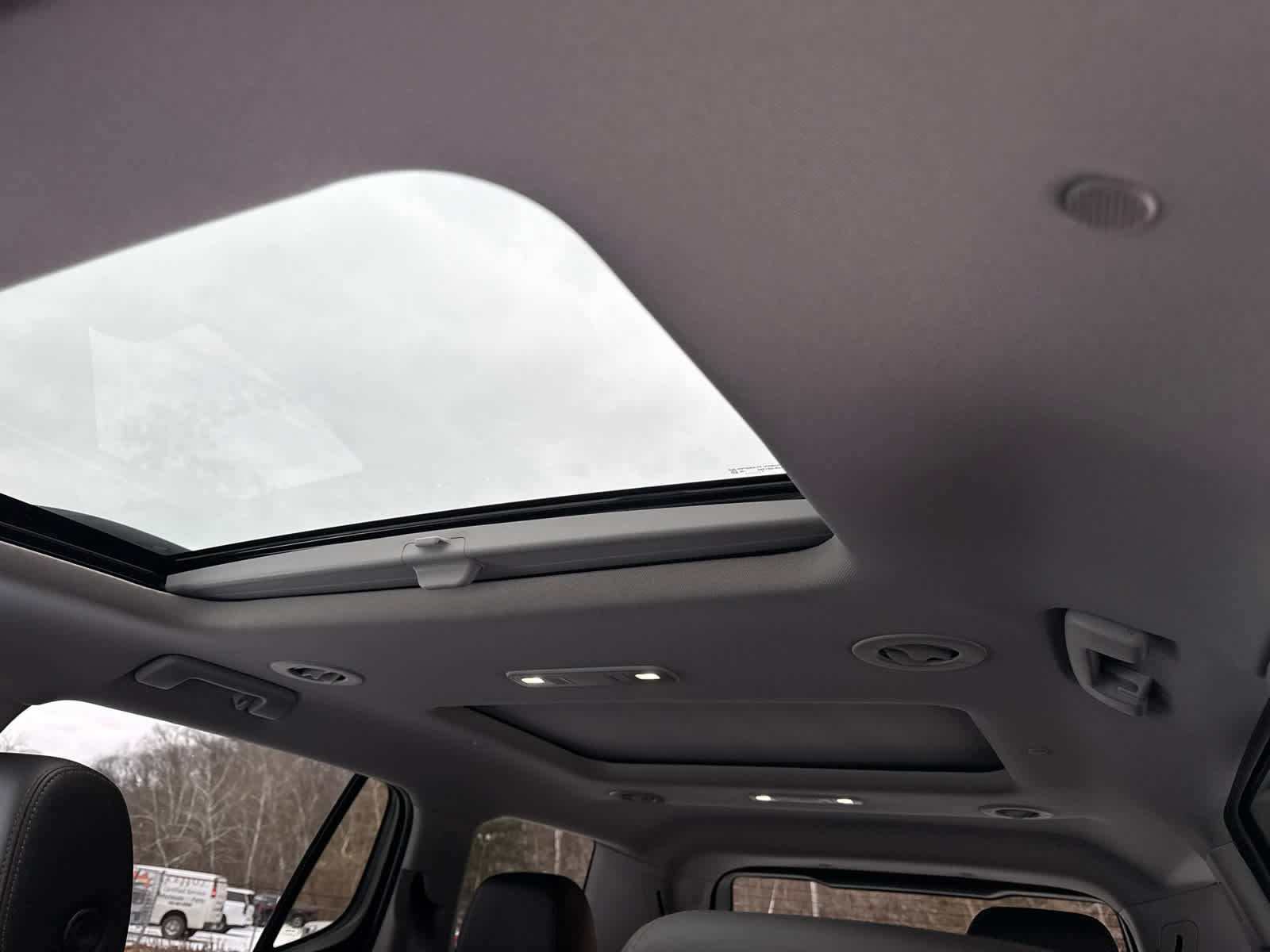 Used 2022 GMC Acadia AT4 w/ Technology Package image 22