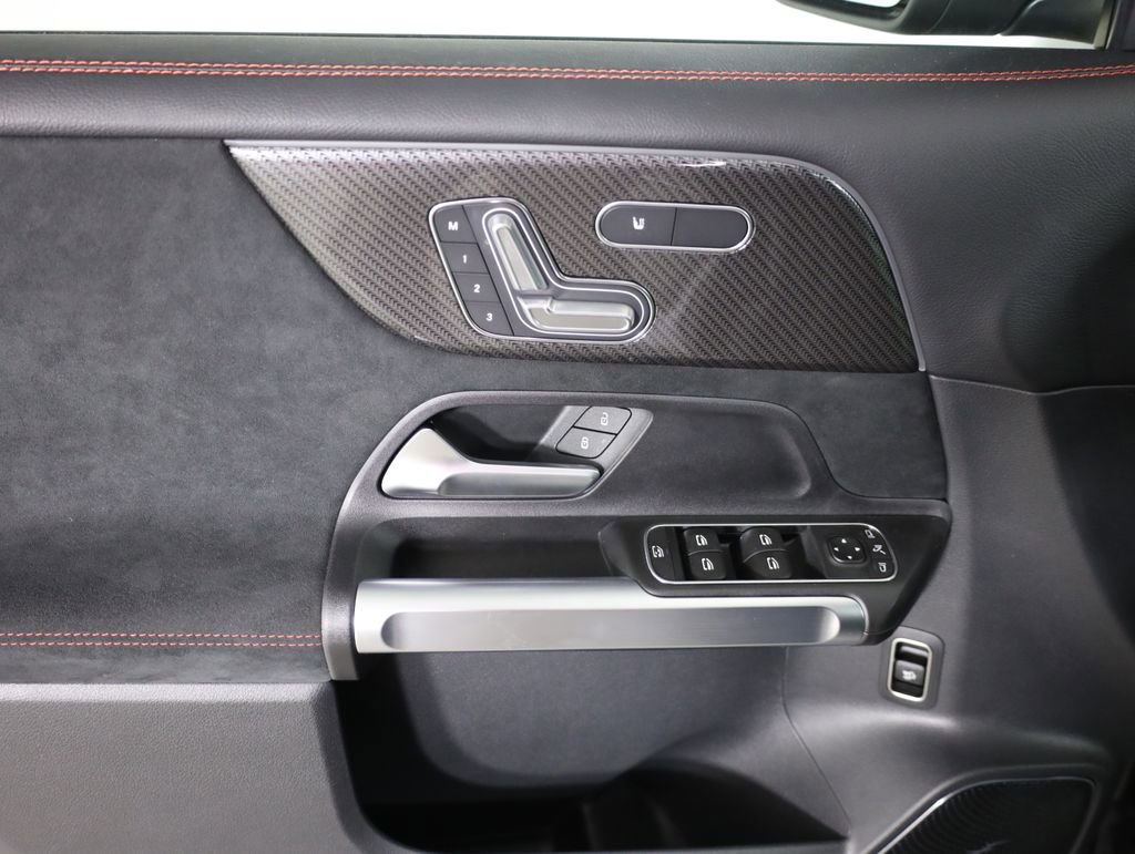 Certified 2025 Mercedes-Benz GLB 35 AMG 4MATIC image 9