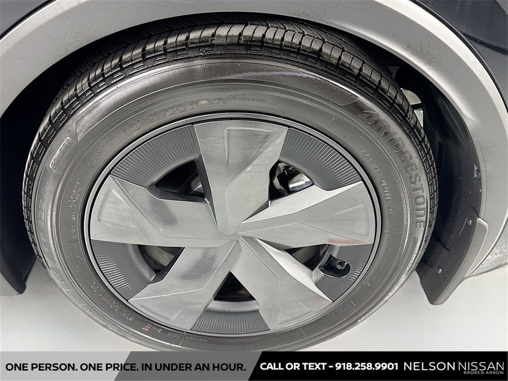 Used 2024 Toyota Prius LE image 29