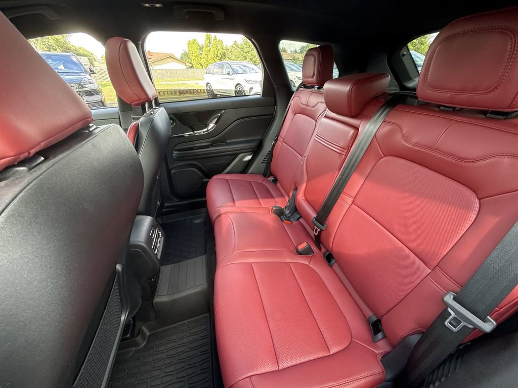 Used 2025 Lincoln Corsair Reserve w/ Equipment Group 202A AWD/4WD image 25