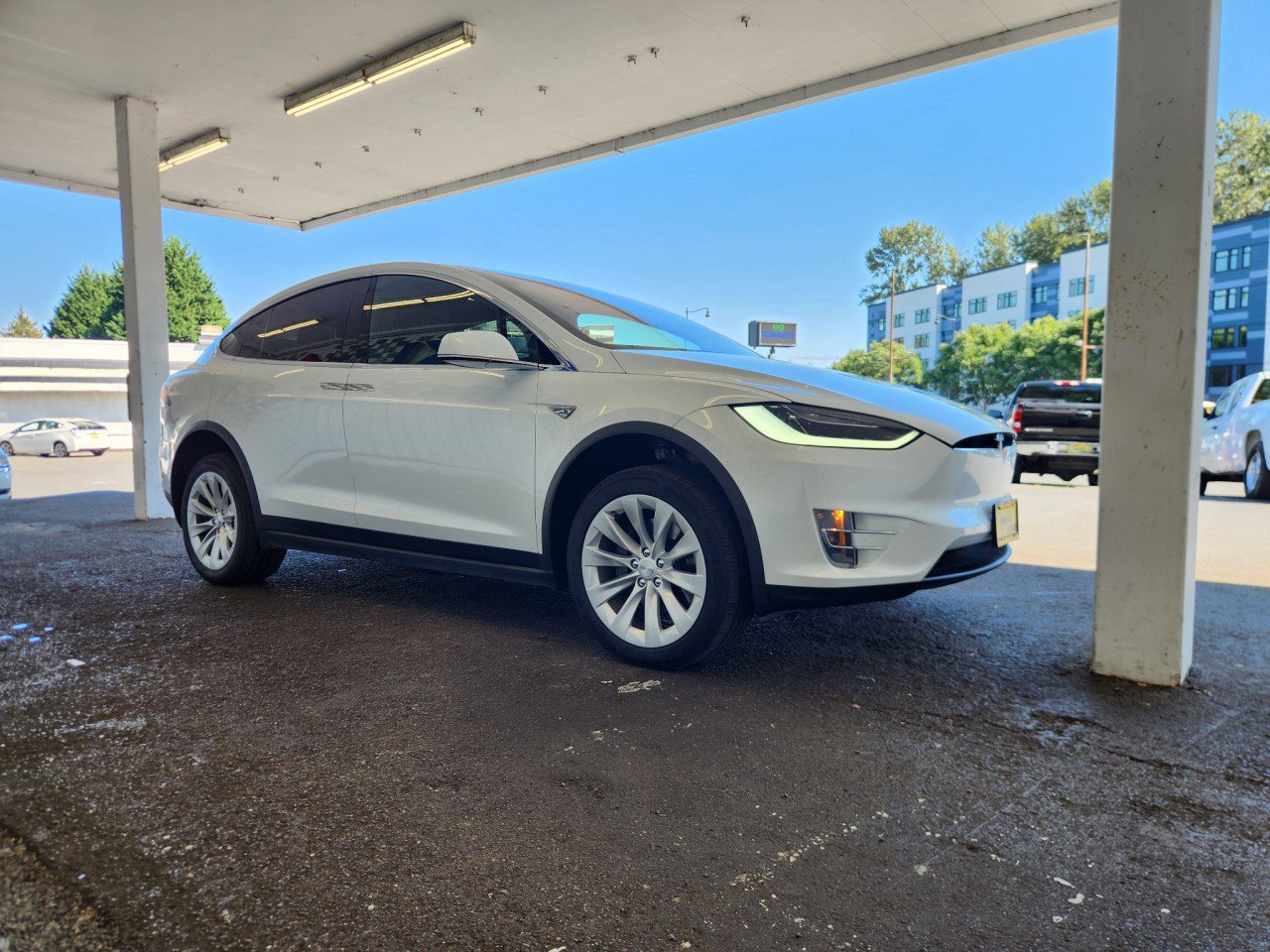 Used 2016 Tesla Model X 90D image 7
