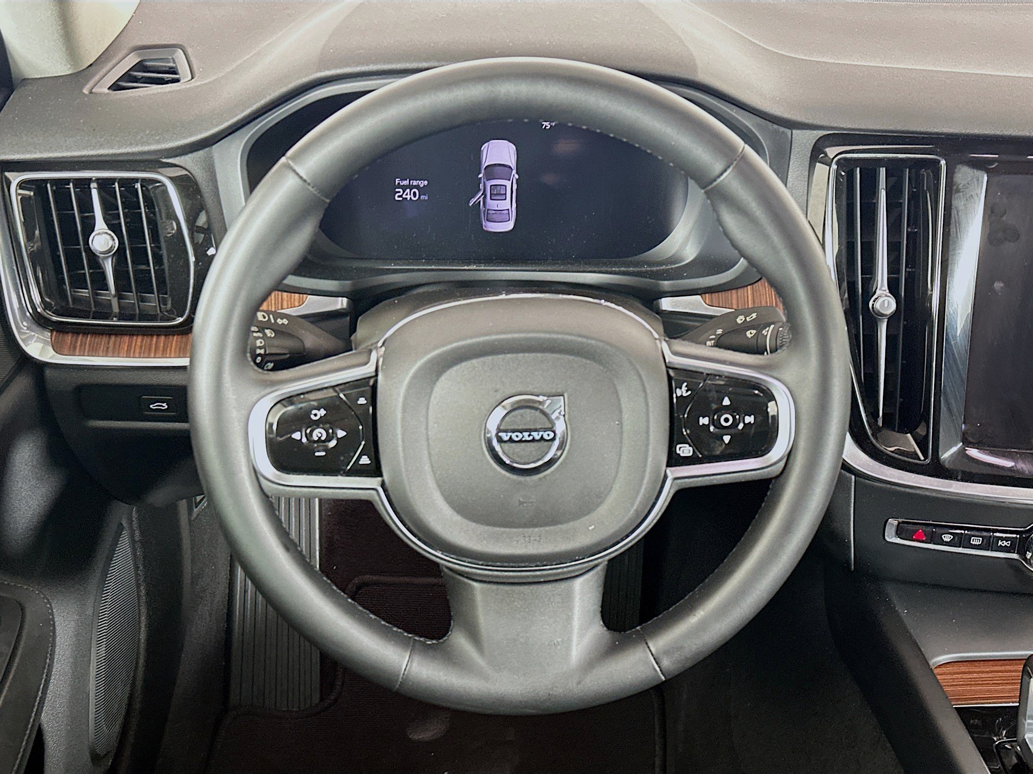 Used 2023 Volvo S60 B5 Plus FWD image 18