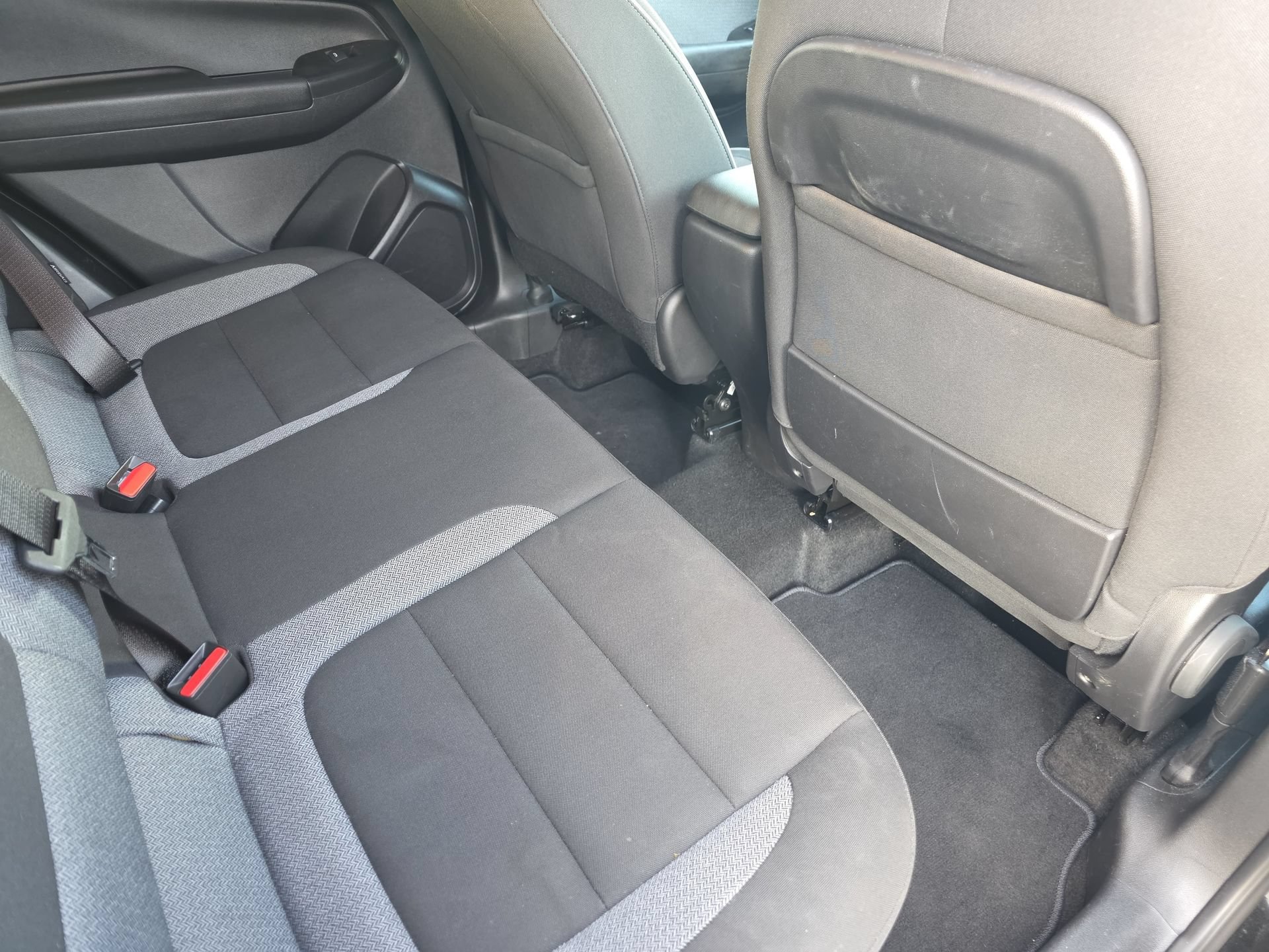 Used 2025 Chevrolet TrailBlazer LT AWD/4WD image 11