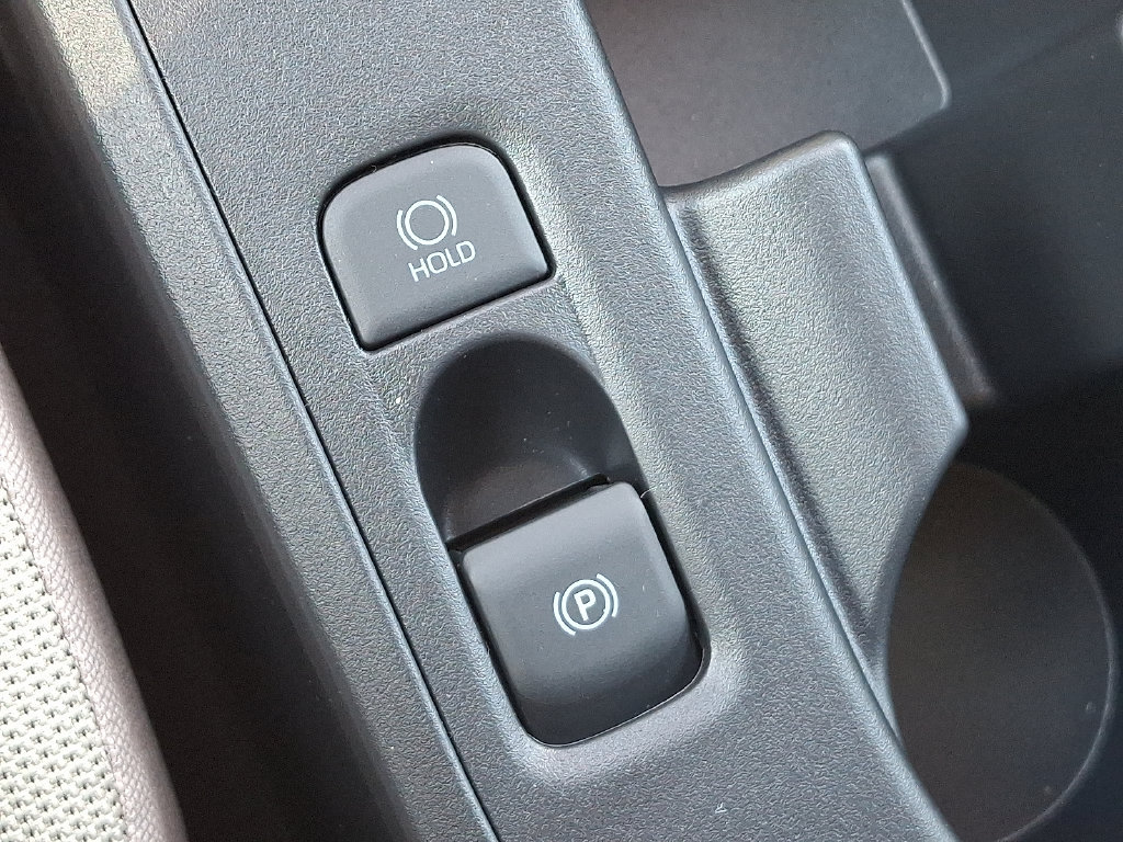 Used 2027 Toyota Corolla LE FWD image 25