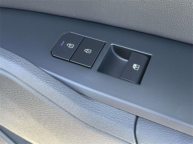 New 2026 Kia Sportage EX image 13