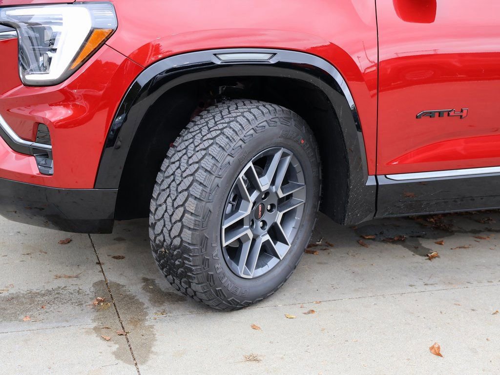 New 2026 GMC Terrain AT4 w/ LPO, Black Badging Package image 39