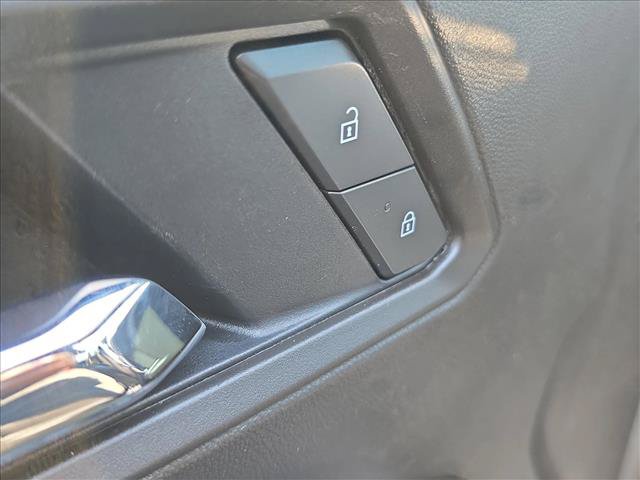 Used 2025 GMC Canyon Elevation RWD image 9