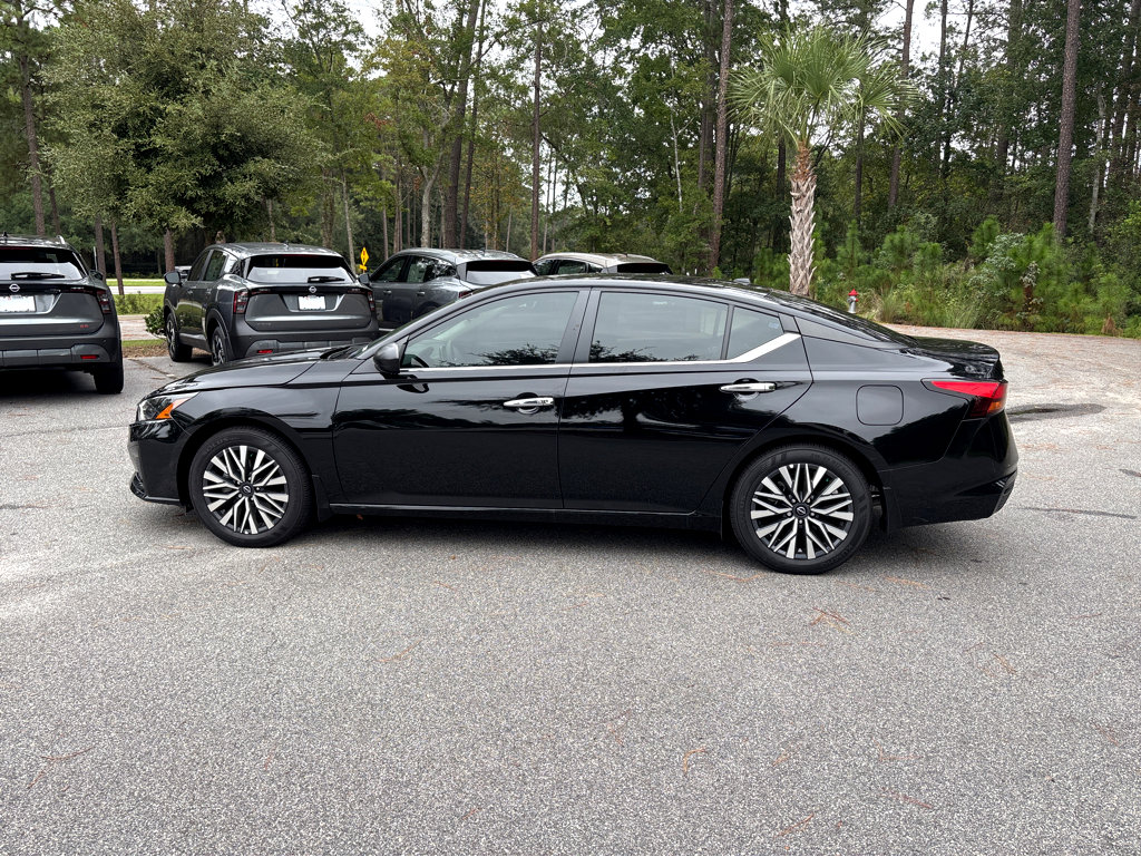 New 2024 Nissan Altima 2.5 SV image 32