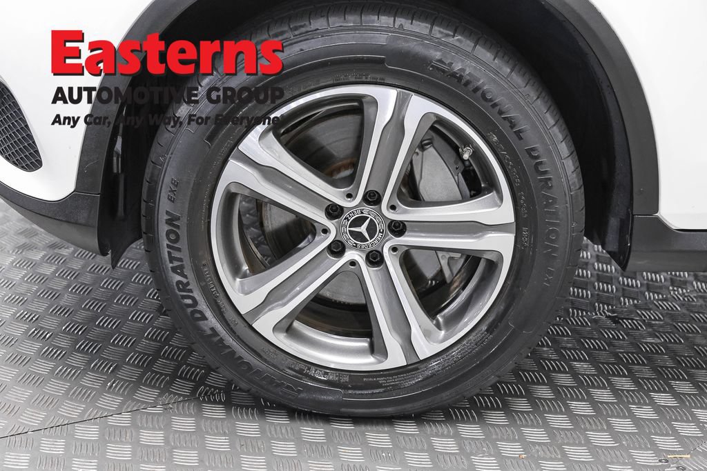 Used 2019 Mercedes-Benz GLC 300 4MATIC w/ Premium Package image 33