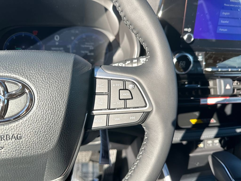 New 2025 Toyota Highlander XSE image 20