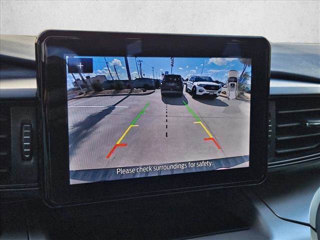 Used 2022 Ford Explorer XLT image 13