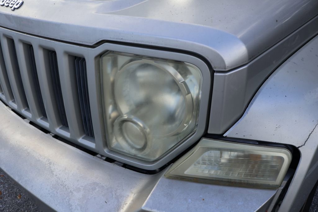 Used 2008 Jeep Liberty Sport RWD image 3