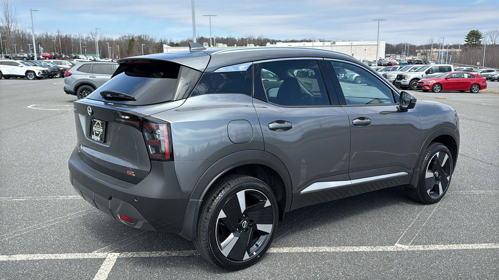 Used 2025 Nissan Kicks SR image 6