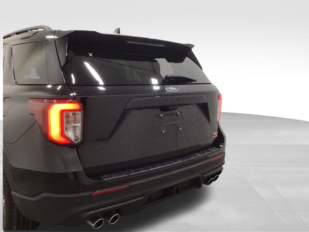 Used 2024 Ford Explorer ST w/ Technology Package image 27