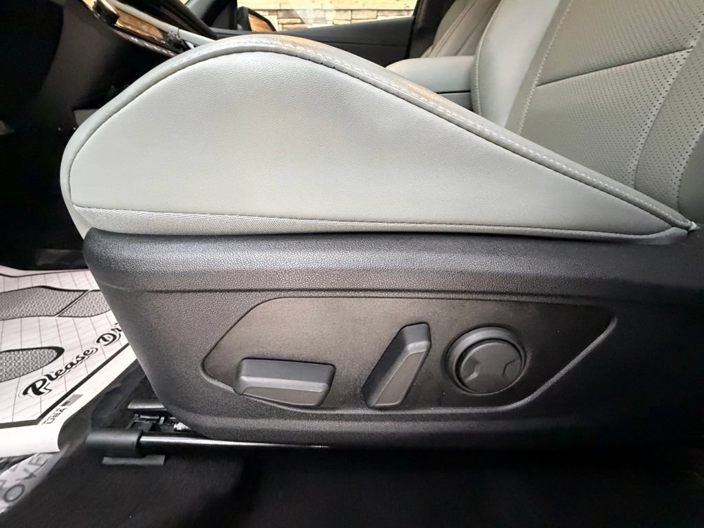 Certified 2025 Hyundai Elantra Limited FWD image 24
