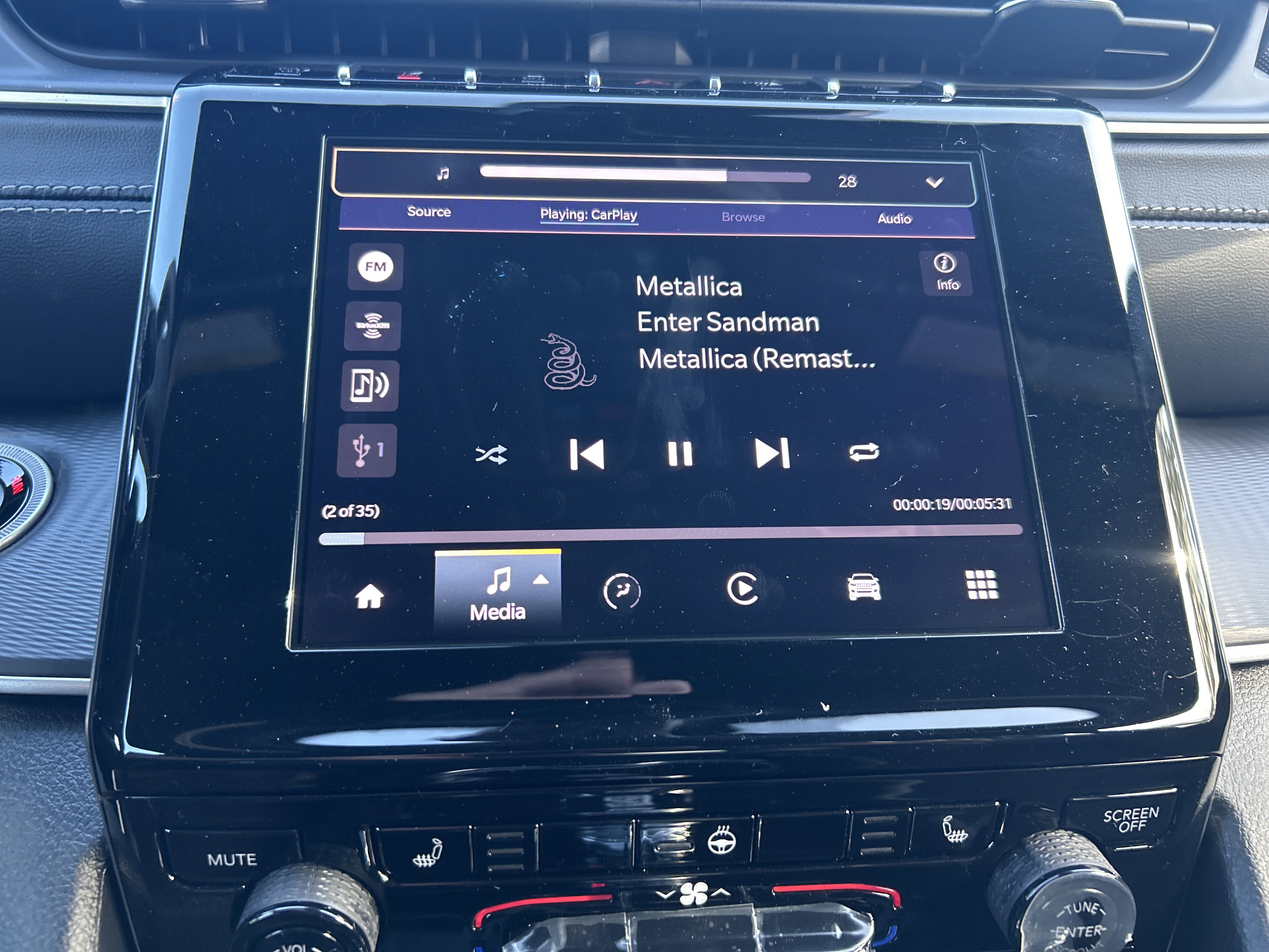 New 2025 Jeep Grand Cherokee Altitude image 27