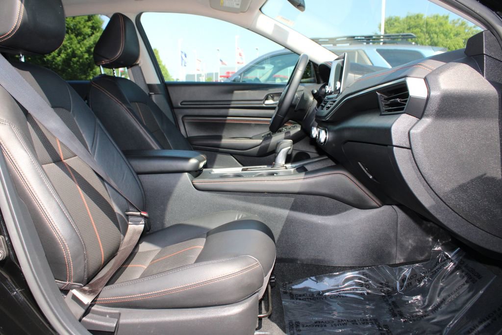 Used 2020 Nissan Altima 2.0 SR FWD image 12