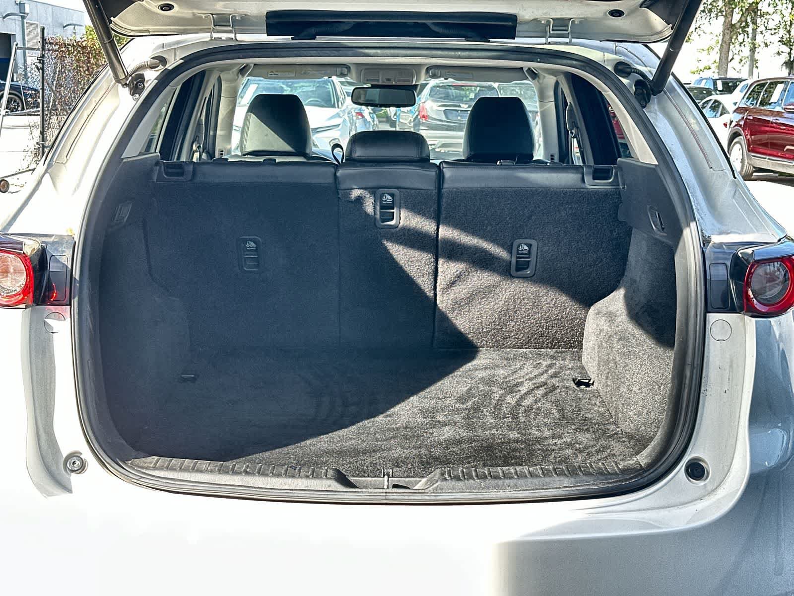 Used 2018 MAZDA CX-5 Touring w/ Preferred Equipment Package FWD image 16
