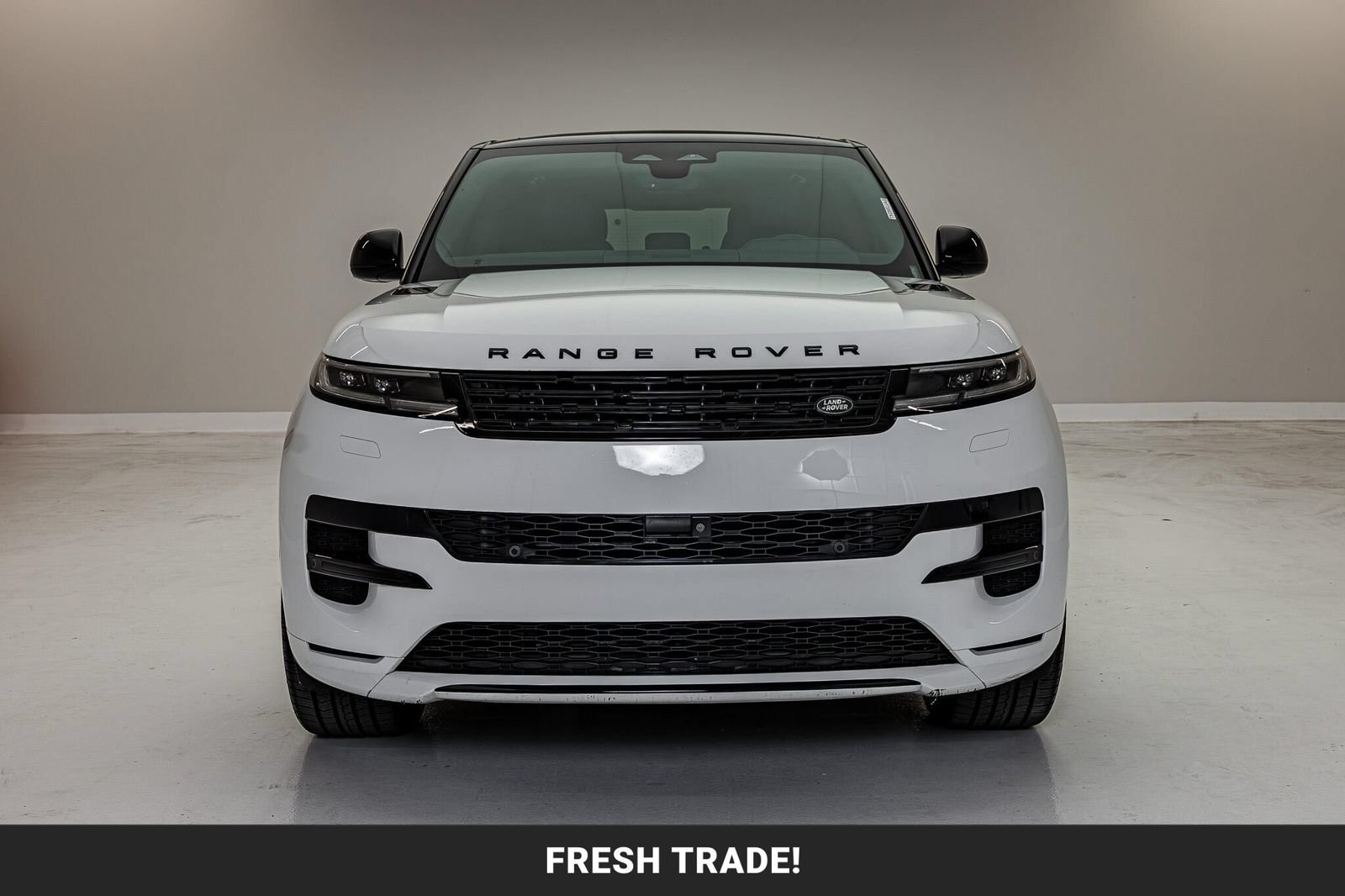 Used 2023 Land Rover Range Rover Sport SE Dynamic AWD/4WD image 3