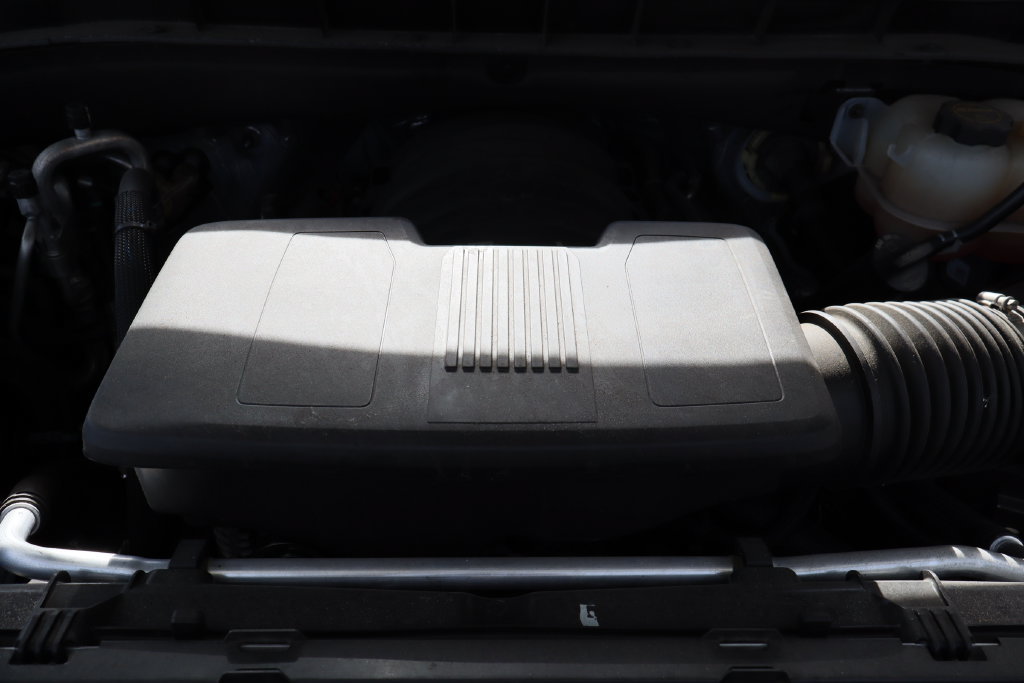 Certified 2024 Chevrolet Suburban LT RWD image 33