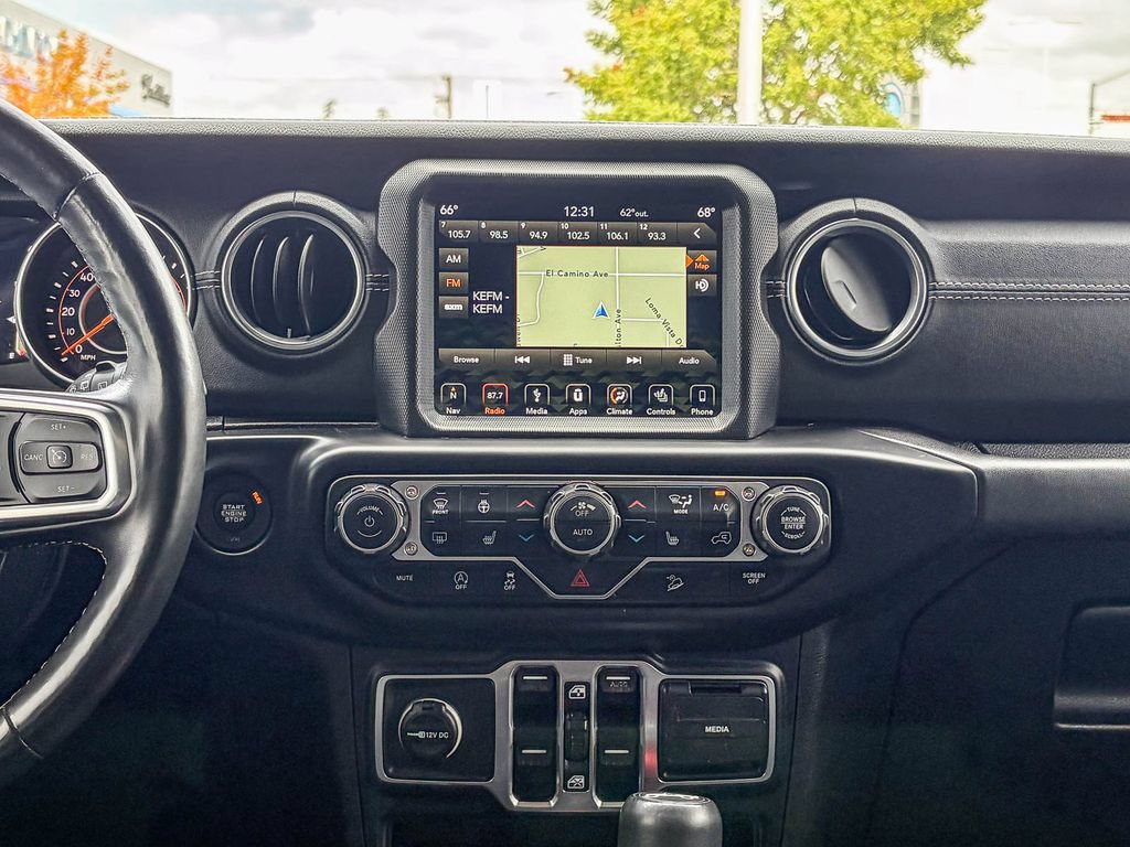 Used 2019 Jeep Wrangler Unlimited Sahara AWD/4WD image 14