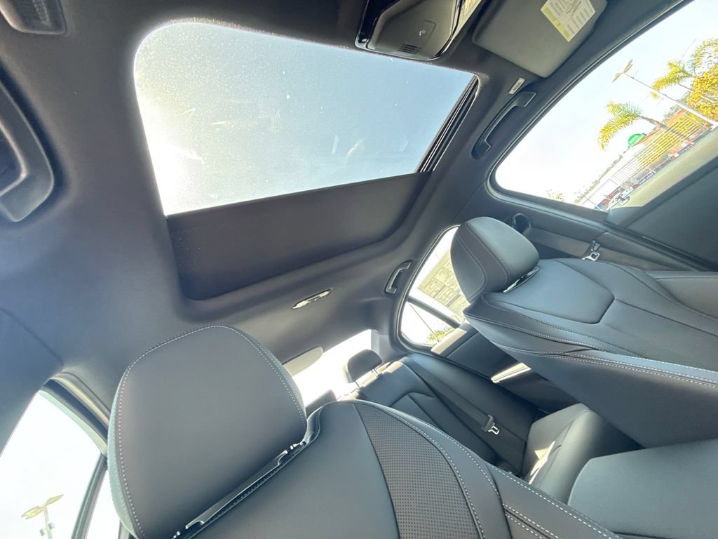 New 2026 BMW 330i Sedan w/ M Sport Package RWD image 14